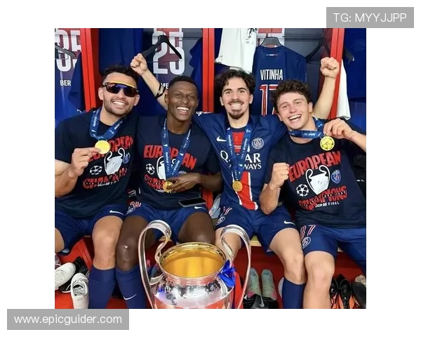 巴黎圣日耳曼越踢越依赖边路：当前赛季战术调整对中路组织能力的影响体现